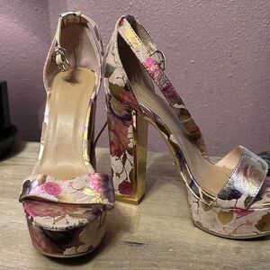 BAMBOO Floral Gold Accent Heels